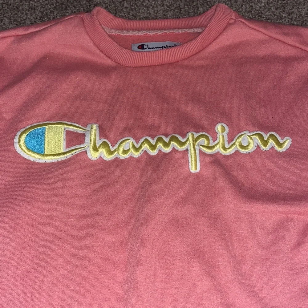 RARE Champion Crewneck - Picture 2 of 3